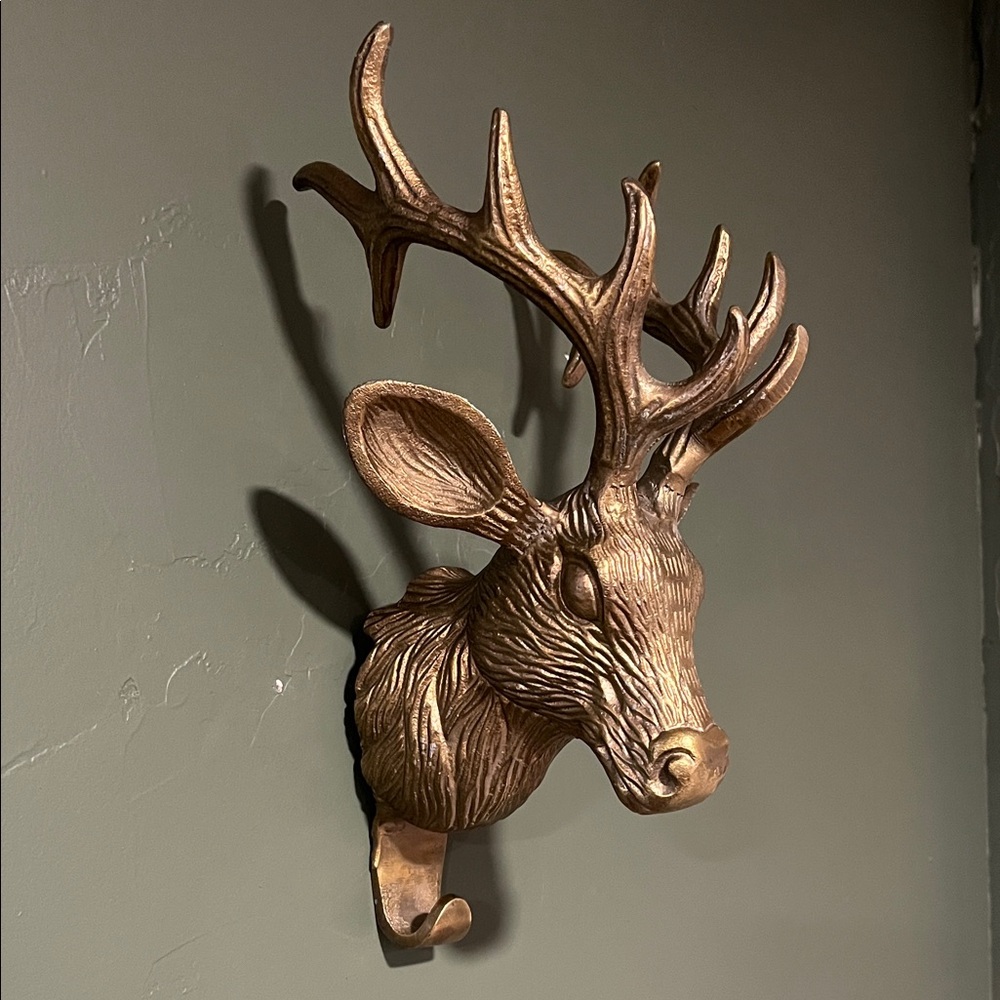 Pair of Brass tone Deer Head Wall Hooks - Picture 4 of 8